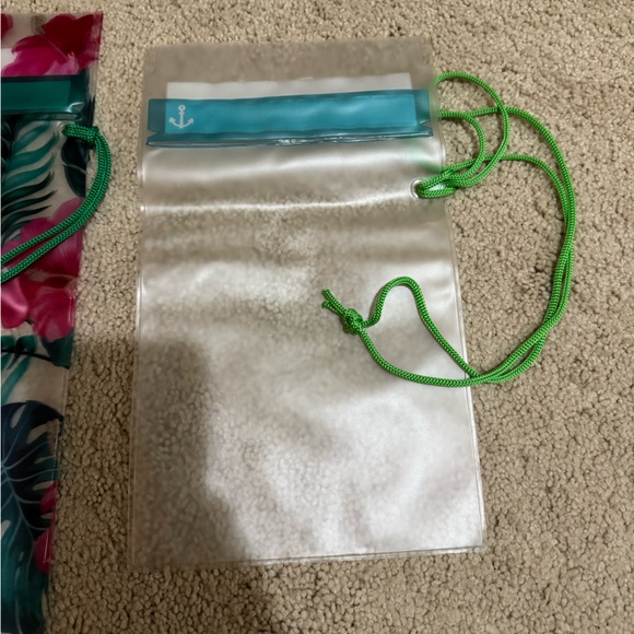 Waterproof Beach Pouches - Picture 3 of 13
